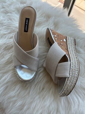 Nine West wedge silver cork 6